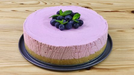 CHEESECAKE AI MIRTILLI: cremosa da servire per fare bella figura!
