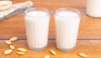 LATTE DI MANDORLA FATTA IN CASA: la bevanda vegetale sana e senza lattosio!