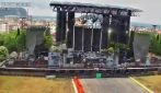 Crolla il palco del concerto all'ex Base Nato di Bagnoli, gravi danni ma nessun ferito