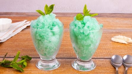 GRANITA ALLA MENTA: un must per superare i caldi pomeriggi estivi!