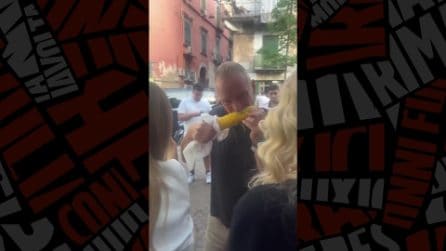Sting al Rione Sanità, pausa relax con pannocchia bollita