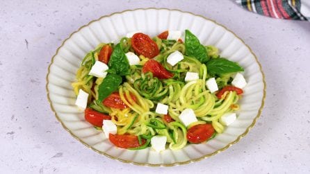 ZUCCHINI SPAGHETTI: a light and tasty alternative to traditional pasta!