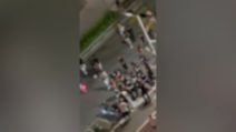 Maxi rissa tra 30 persone in zona Bicocca a Milano