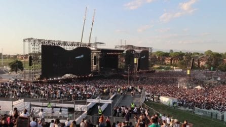 Siamo stati al concerto di Ultimo a Tor Vergata: "È il giorno che aspettavo, questa è la favola"