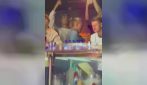 Haaland e la Norvegia festeggiano in discoteca dopo l'eliminazione dei Mondiali
