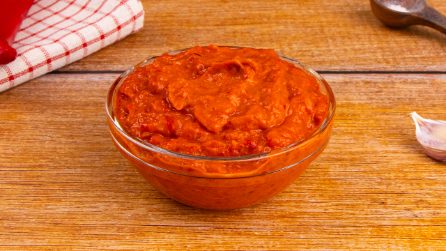 SALSA AJVAR; la tradizionale salsa balcanica a base di peperoni e melanzane!