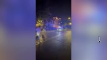 Incendio a Spin Time Labs, colonna di fumo in cielo a Roma: arrivano i vigili del fuoco