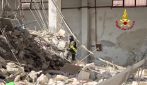 A Messina crolla un edificio di due piani con negozi e appartamenti: 6 dispersi