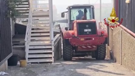 Crollo Messina, vigili del fuoco recuperano il primo corpo sotto le macerie