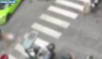 Trascinano un’anziana sull’asfalto per strapparle la borsa: tentato scippo a Roma
