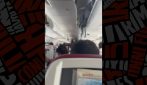 Aereo perde 90 metri di quota in pochi istanti, 17 feriti: il video delle forti turbolenze