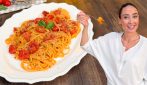 SPAGHETTI CON POMODORI CONFIT: la ricetta facile per svoltare i tuoi pranzi!