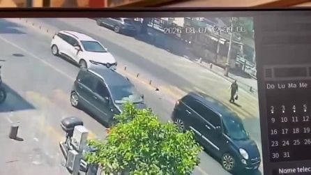 Pedone investito in via Foria, le immagini delle telecamere in strada