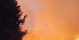 In fiamme il Monte Tuscolo, il fuoco divora la campagna: sulla Roma-Napoli treni in tilt