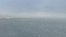 Tempesta di vento sul golfo di Napoli