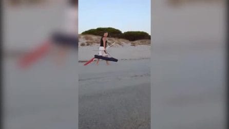 Toglie dalla Caletta di Siniscola gli ombrelloni "segnaposto": "La spiaggia è di tutti"