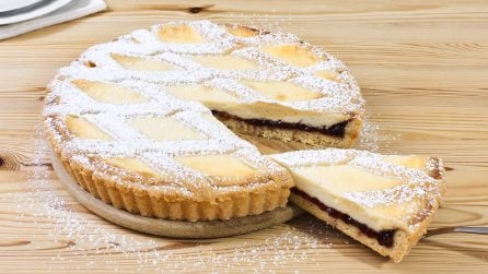 CROSTATA MASCARPONE E MARMELLATA: irresistibile con un doppio ripieno cremoso e fruttato!