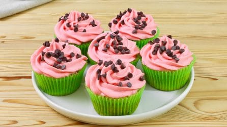 WATERMELON CUPCAKES: the perfect dessert to serve at a summer party!