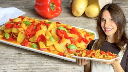 PEPERONI E PATATE IN PADELLA: il contorno colorato e super saporito!