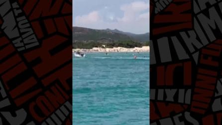 Sardegna, 17enne travolta dal barchino a Su Giudeu: il video dell'incidente in mare