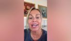 Sonia Bruganelli contro i commenti social: "Sono vecchia, ho le rughe, le macchie. Che volete?"