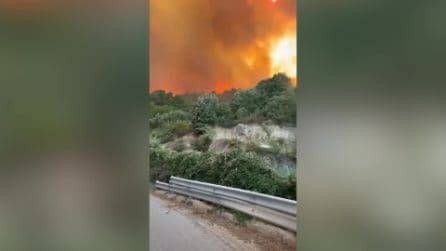 Vasto incendio in Sardegna: oltre 100 persone evacuate ad Arzana