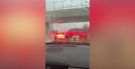 Violenta grandinata a Parma, chicchi grossi come noci e auto danneggiate: paura sulla A1