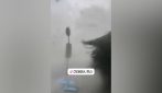 La furia della grandine a Cremona: raffiche di vento fino a 90 km/h