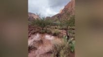 Alluvione nel Grand Canyon travolge gli escursionisti: 15 dispersi e un morto