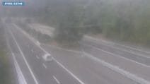 Contromano in A1 per 50 chilometri, 32enne bloccata dopo inseguimento: il video