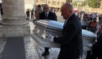 Il funerale di Daniele Compatangelo a Roma: l'ultimo saluto al corrispondente di La7