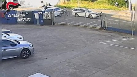 Sparano a un rivale alle piscine di Seriate con AK-47 e pistole: arrestato il commando di Botros