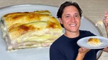 Parmigiana bianca di zucchine: cremosa e filante