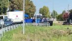 Auto nel fiume e all'interno un cadavere legato: il video delle operazioni a Padova