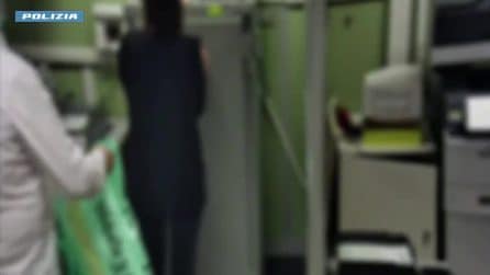 Travestiti da dipendenti del supermercato rapinano tre uffici postali: immortalati dalle telecamere