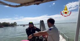 Terzo giorno di ricerche per la donna dispersa in laguna a Venezia