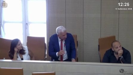 "Non abbiamo bisogno dell'insegnante di sostegno", il consigliere di Afragola parla così davanti all'associazione disabili