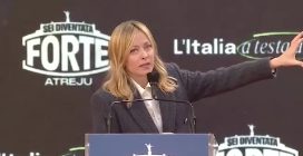 Quando abolire il bollo auto per Meloni era una promessa da "Cetto La Qualunque"