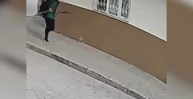 Turchia, sparatoria a scuola: 15enne col fucile fa fuoco sui compagni, i video della fuga