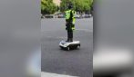 I robot vigili cinesi della città di Hangzhou