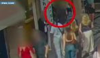 Turista scippato a Firenze: meno di 5 secondi per scippargli l'orologio e scappare