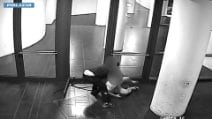 Sequestrano un uomo per 7 ore, lo torturano con un coltello legato mani e piedi: 9 arresti a Roma