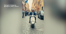 Péter Magyar in Vespa a Roma e a ballare a Trastevere: il video del premier ungherese diventa virale
