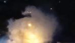 Incendio sul ponte della Sanità, controlli dei vigili del fuoco per l'auto distrutta dalle fiamme