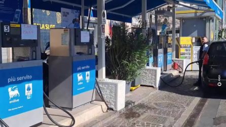 Code anche a Napoli per la benzina verde a 1,99 euro
