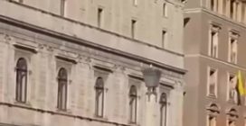 Carabinieri investono un collega durante un arresto a San Pietro: il video è virale