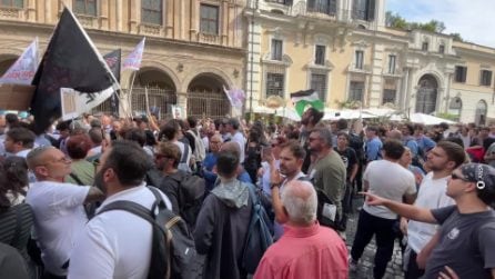 Sfollati dei Campi Flegrei a Roma: "La terra trema, lo Stato dorme"