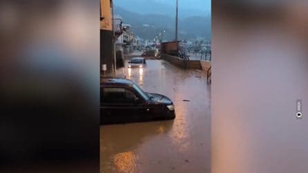 Colate di fango e allagamenti a Lipari: i danni del maltempo sul Sud