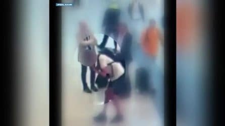 "Sono cadute delle monete, mi aiuti a raccoglierle?": i nuovi furti alla stazione Termini