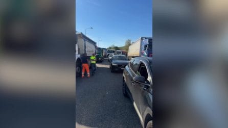 Anche a Eboli blocchi stradali: camionisti in rivolta contro il caro carburanti